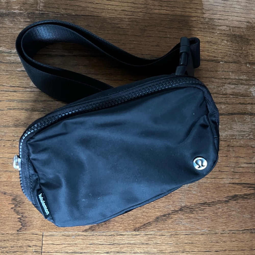 Lululemon Fannypack